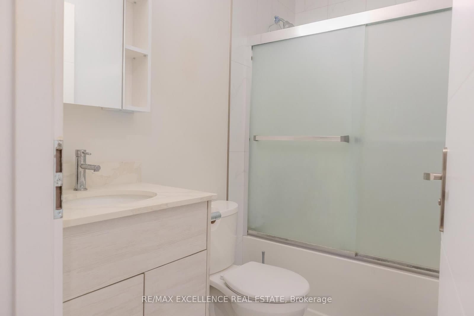 60 Frederick Street W, Unit 2702 thumbnail 23
