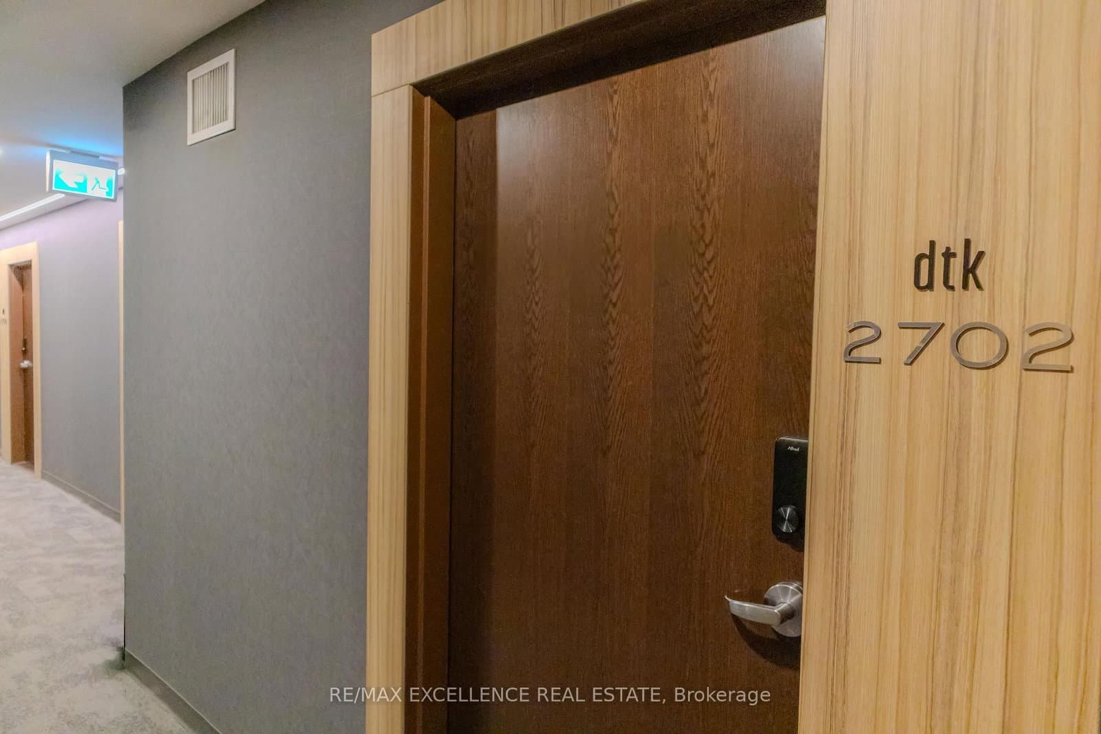 60 Frederick Street W, Unit 2702 thumbnail 4