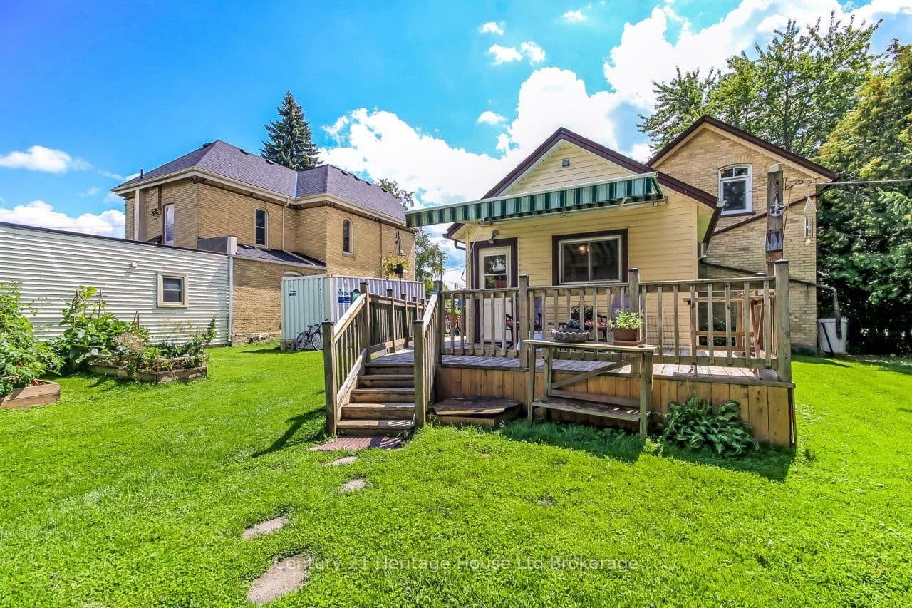 166 Dundas Street W thumbnail 18