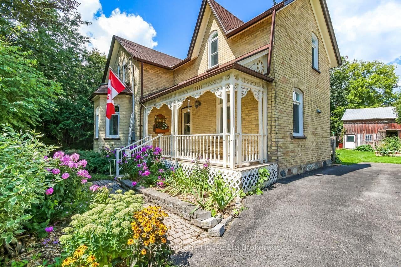 166 Dundas Street W thumbnail 2