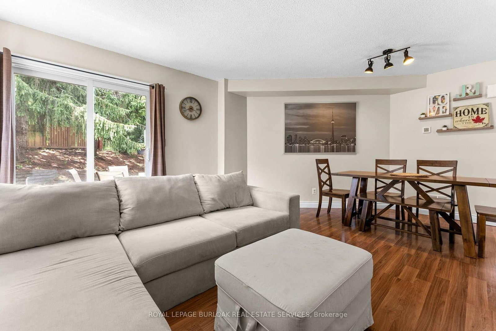 465 Beechwood Place, Unit 12 thumbnail 14