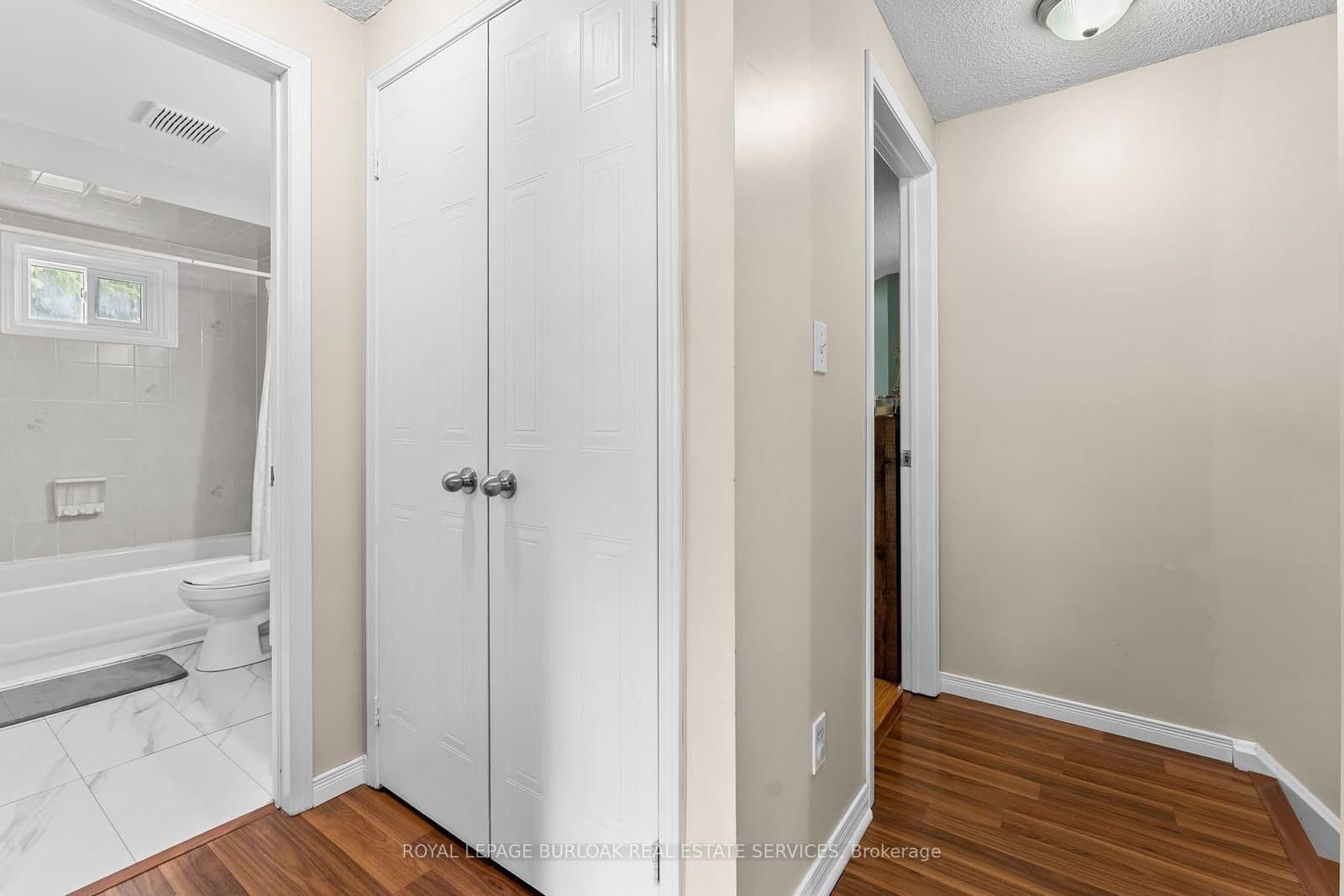 465 Beechwood Place, Unit 12 thumbnail 22