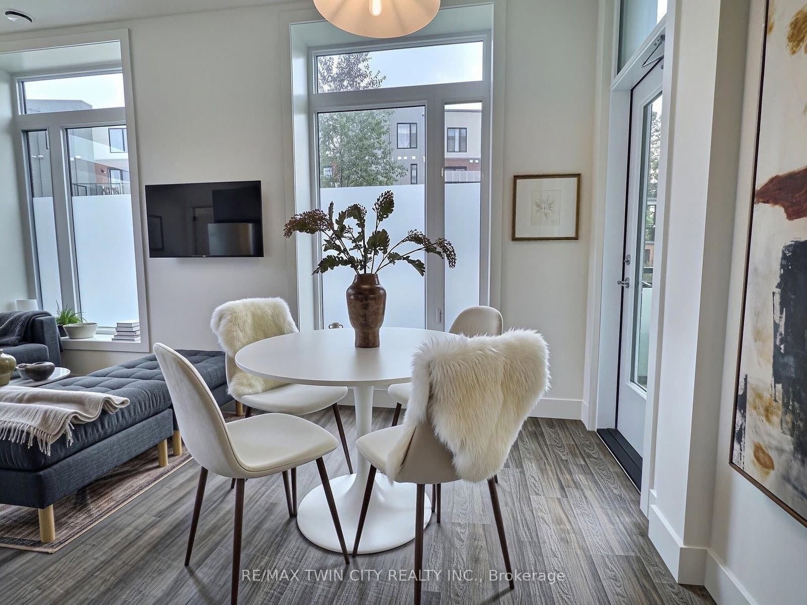 107 Roger Street, Unit 101 thumbnail 11