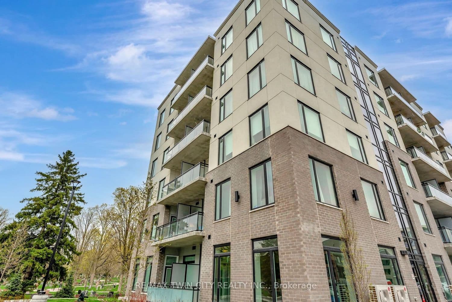 107 Roger Street, Unit 101 thumbnail 36
