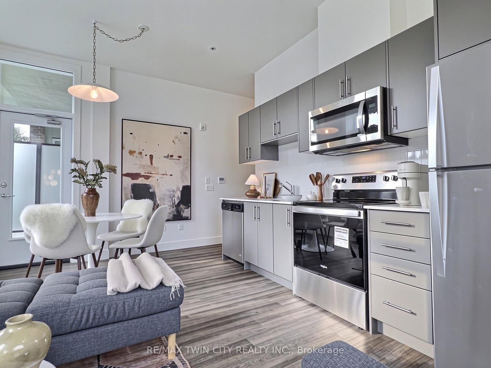 107 Roger Street, Unit 101 thumbnail 4