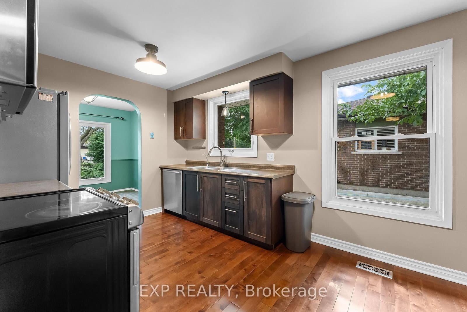 3391 Harvard Avenue thumbnail 19