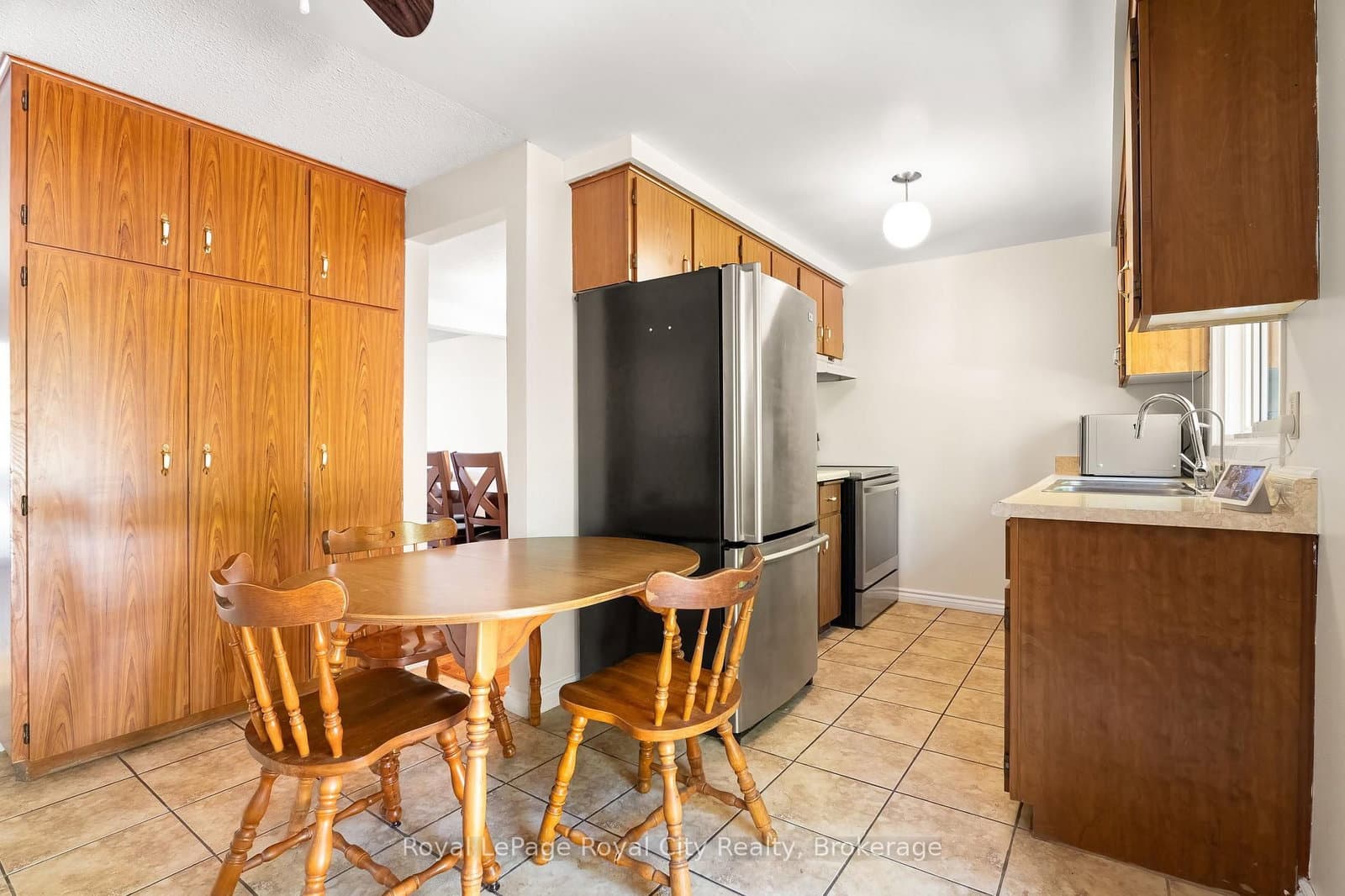 121 Imperial Road N thumbnail 14