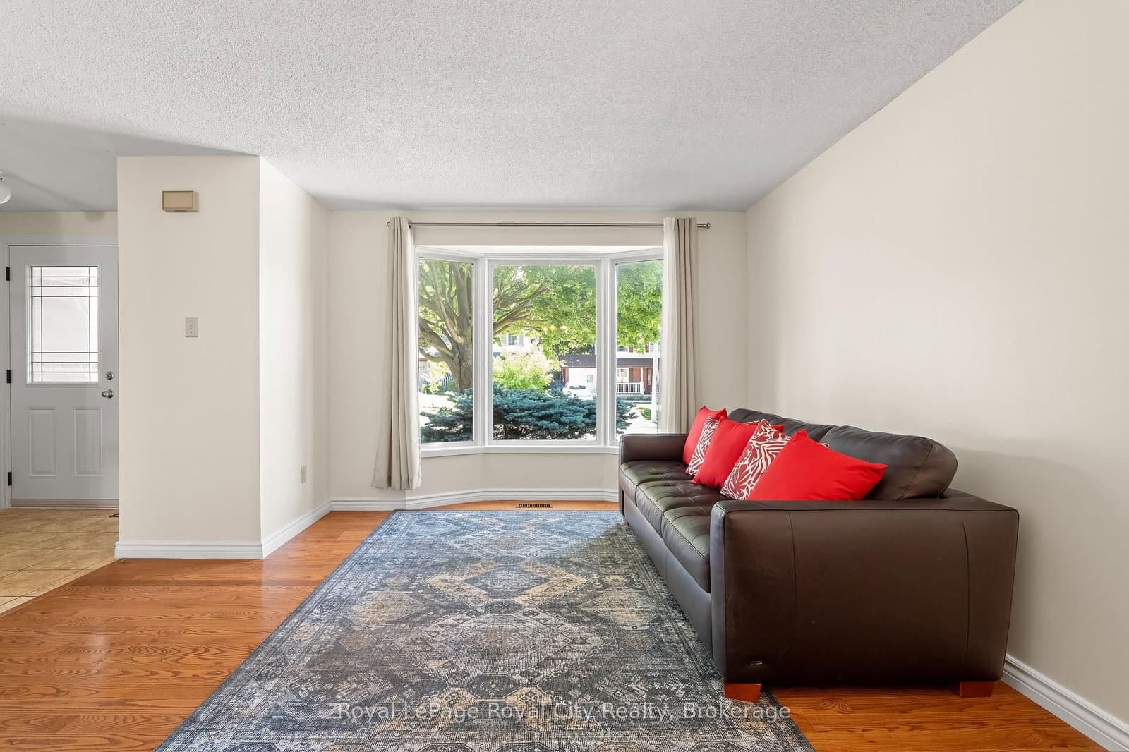 121 Imperial Road N thumbnail 3