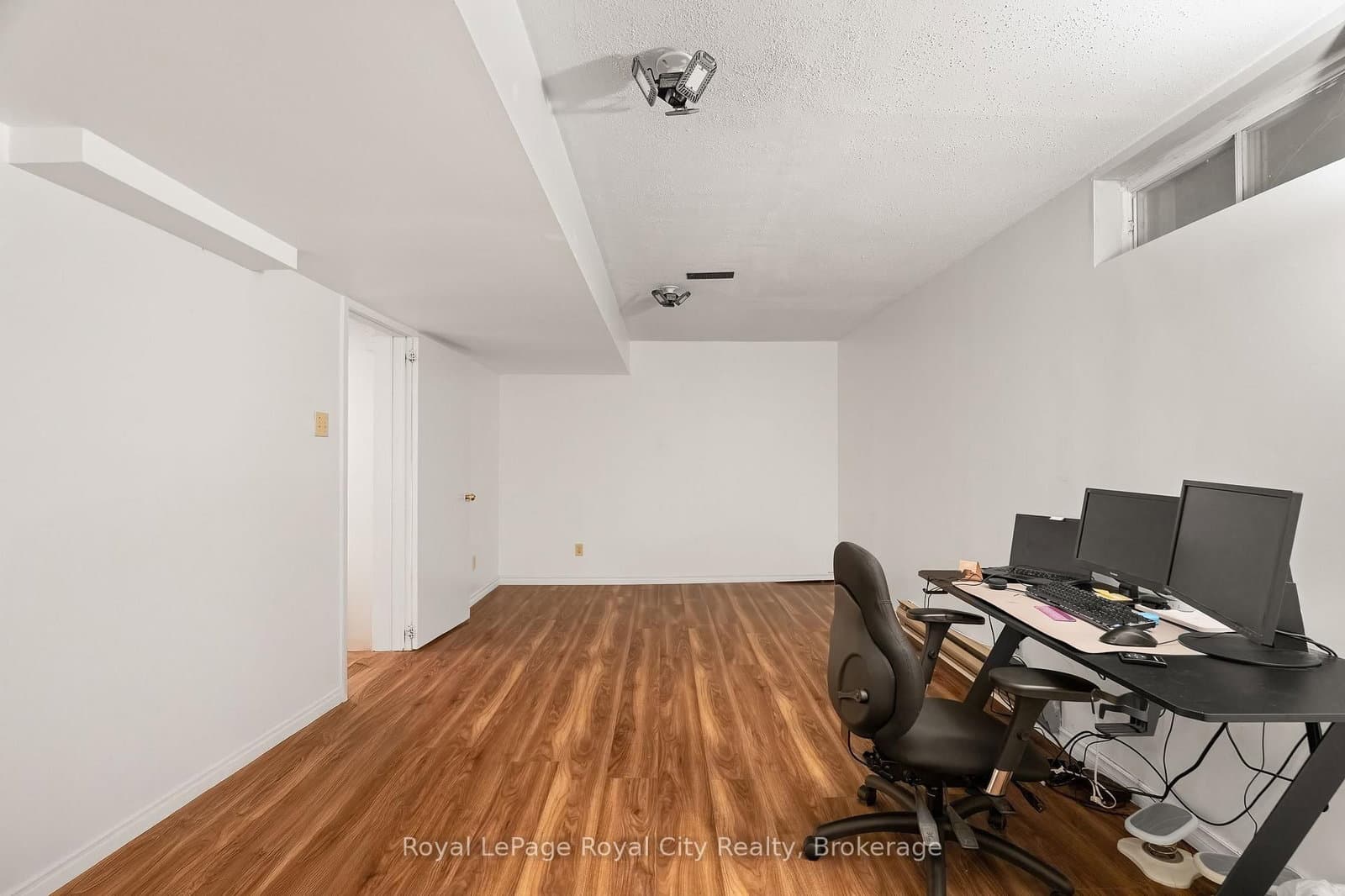 121 Imperial Road N thumbnail 30