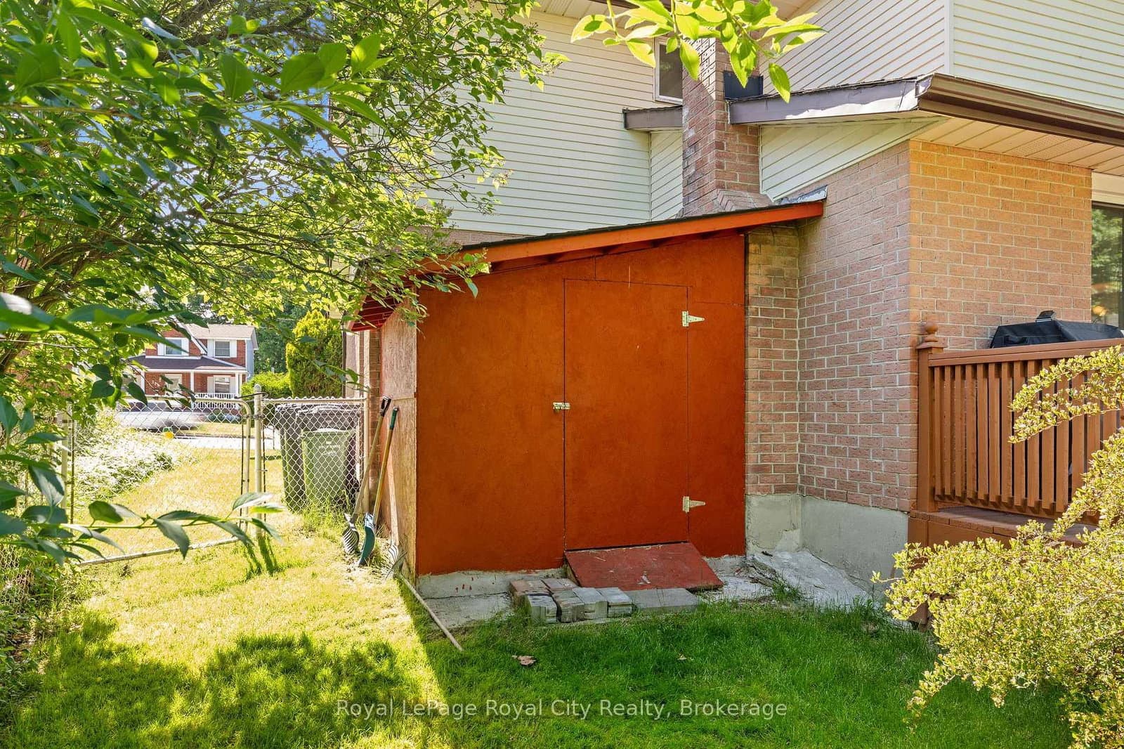 121 Imperial Road N thumbnail 37