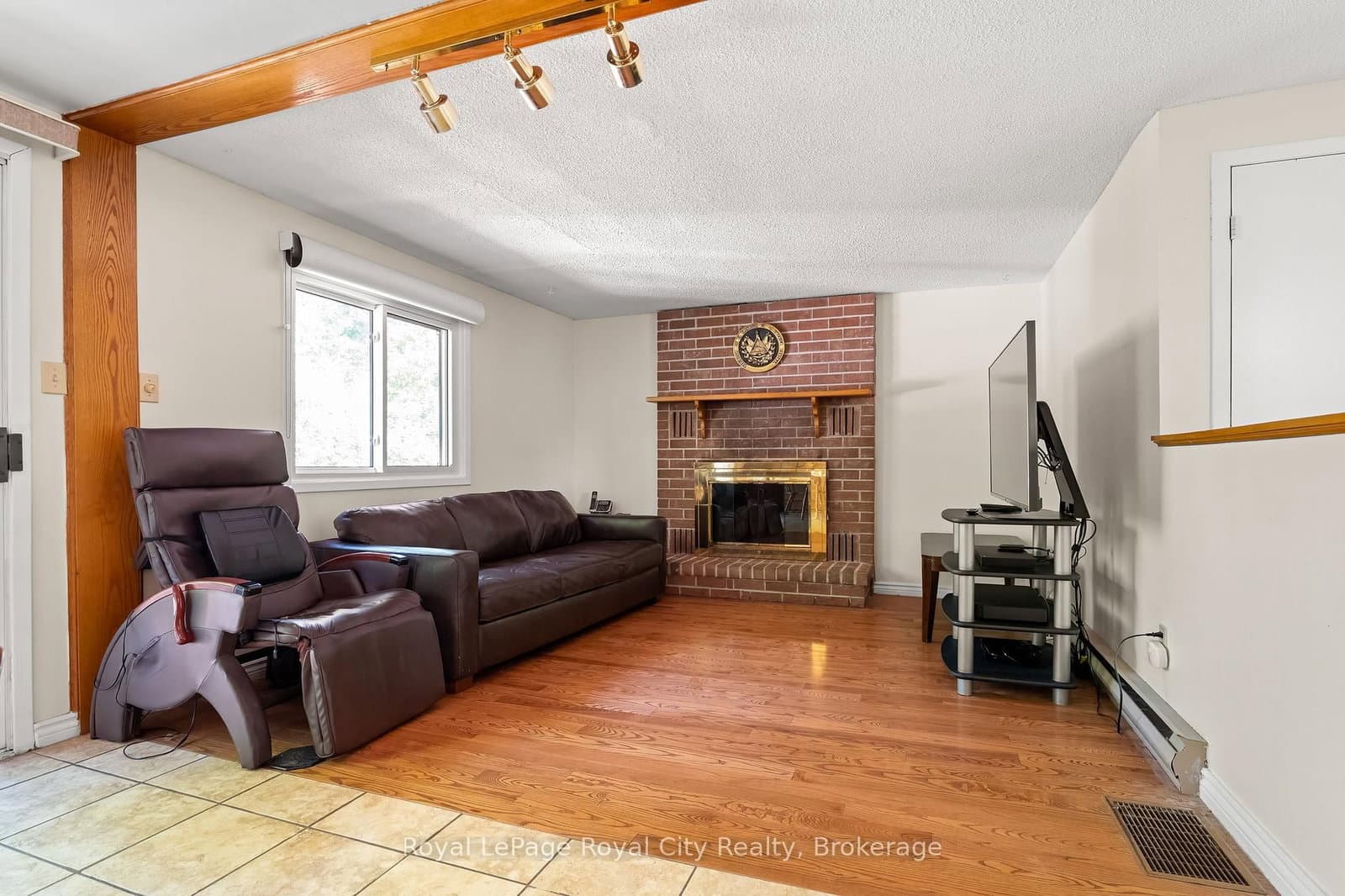 121 Imperial Road N thumbnail 5