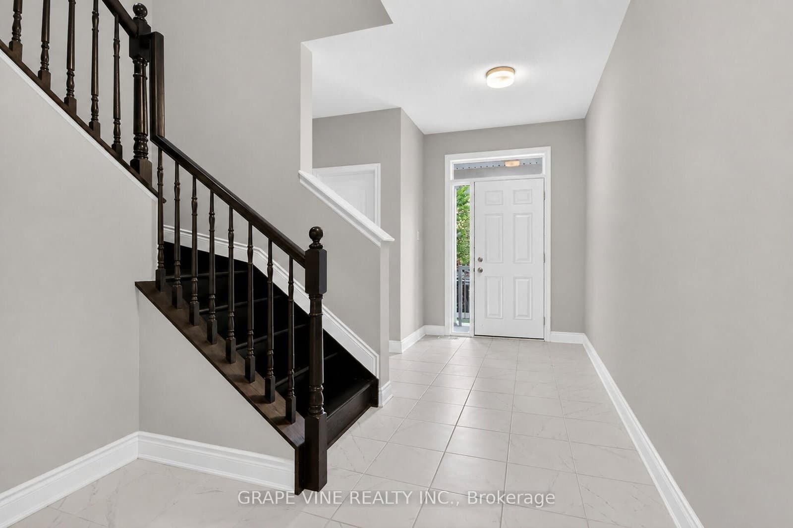 316 Crossway Terrace thumbnail 3