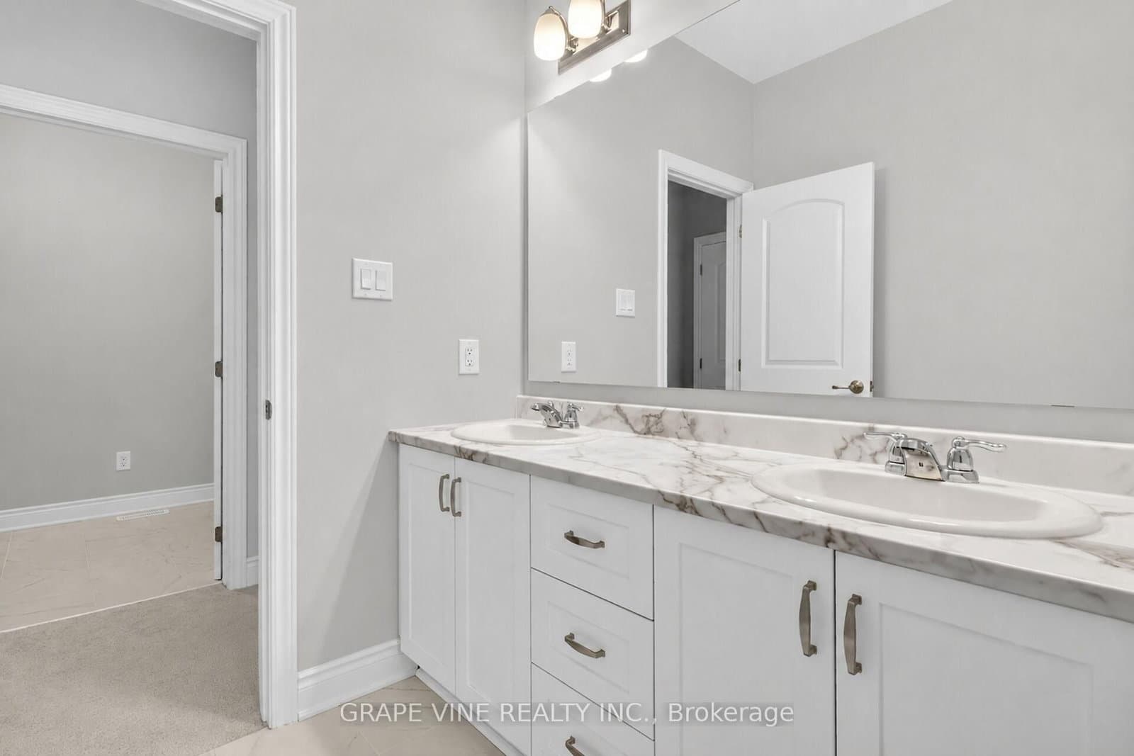 316 Crossway Terrace thumbnail 32