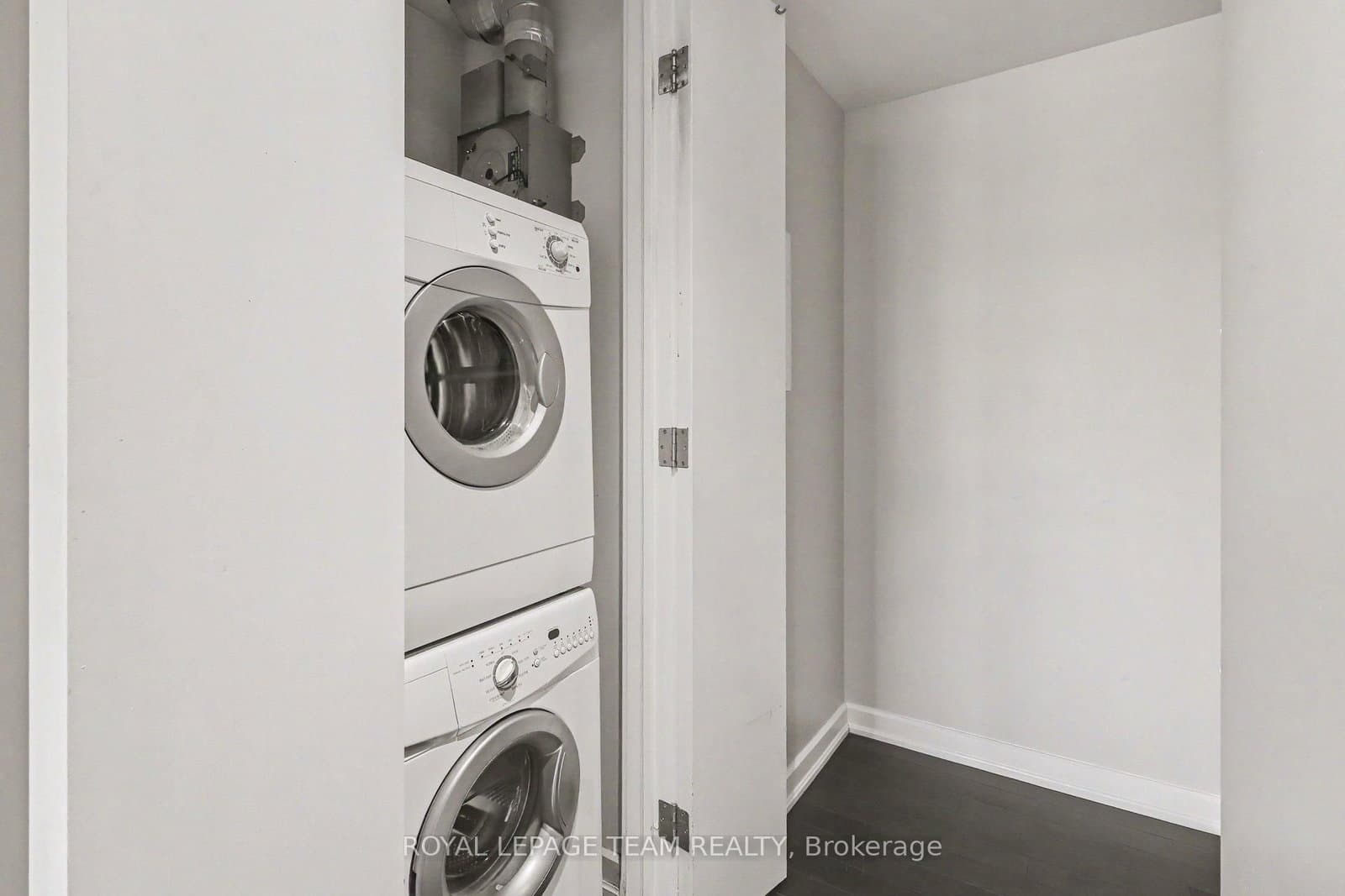 300 Lisgar Street E, Unit 310 thumbnail 19
