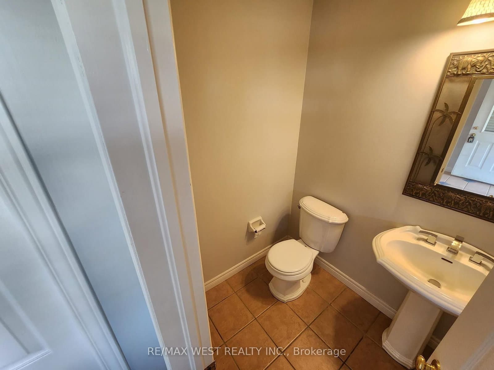 792 Butternut Avenue thumbnail 13