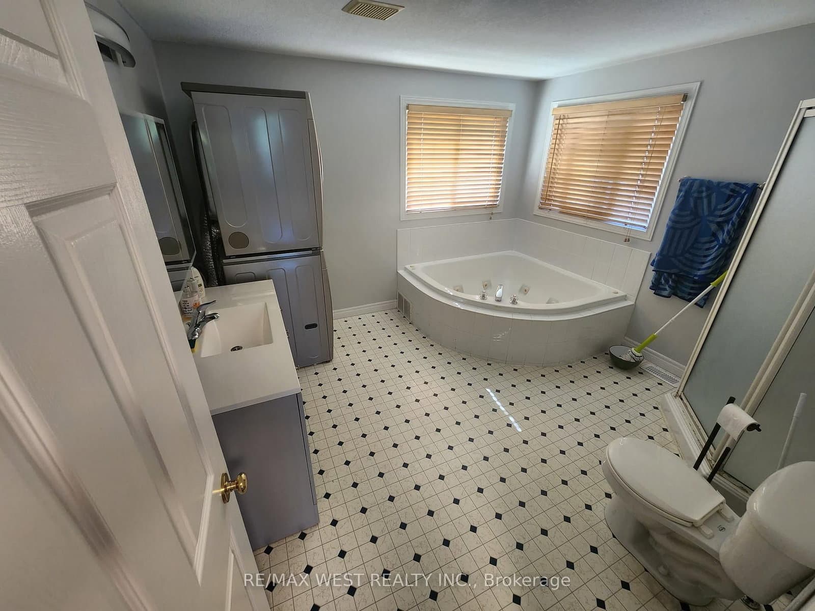 792 Butternut Avenue thumbnail 17