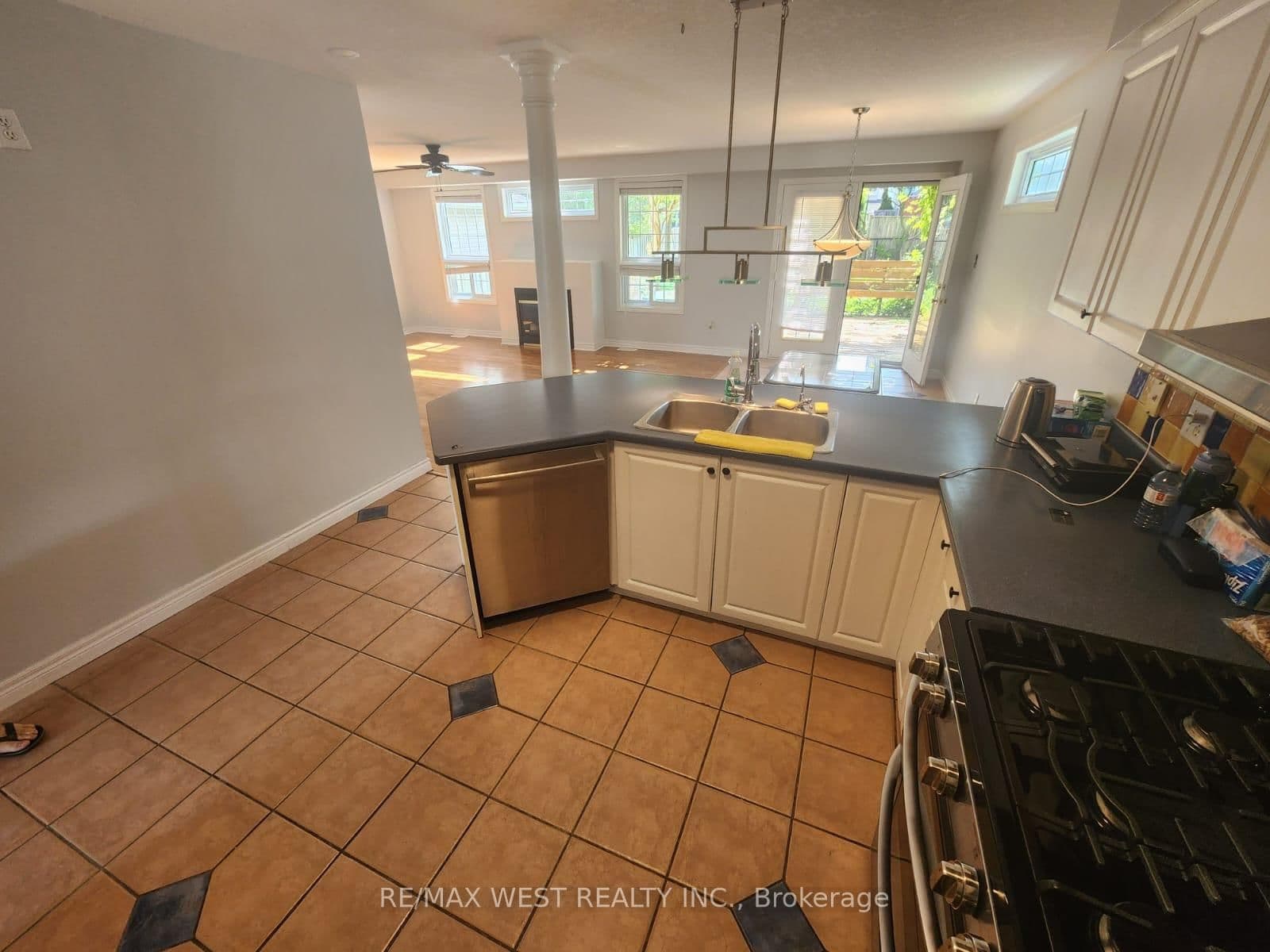 792 Butternut Avenue thumbnail 4