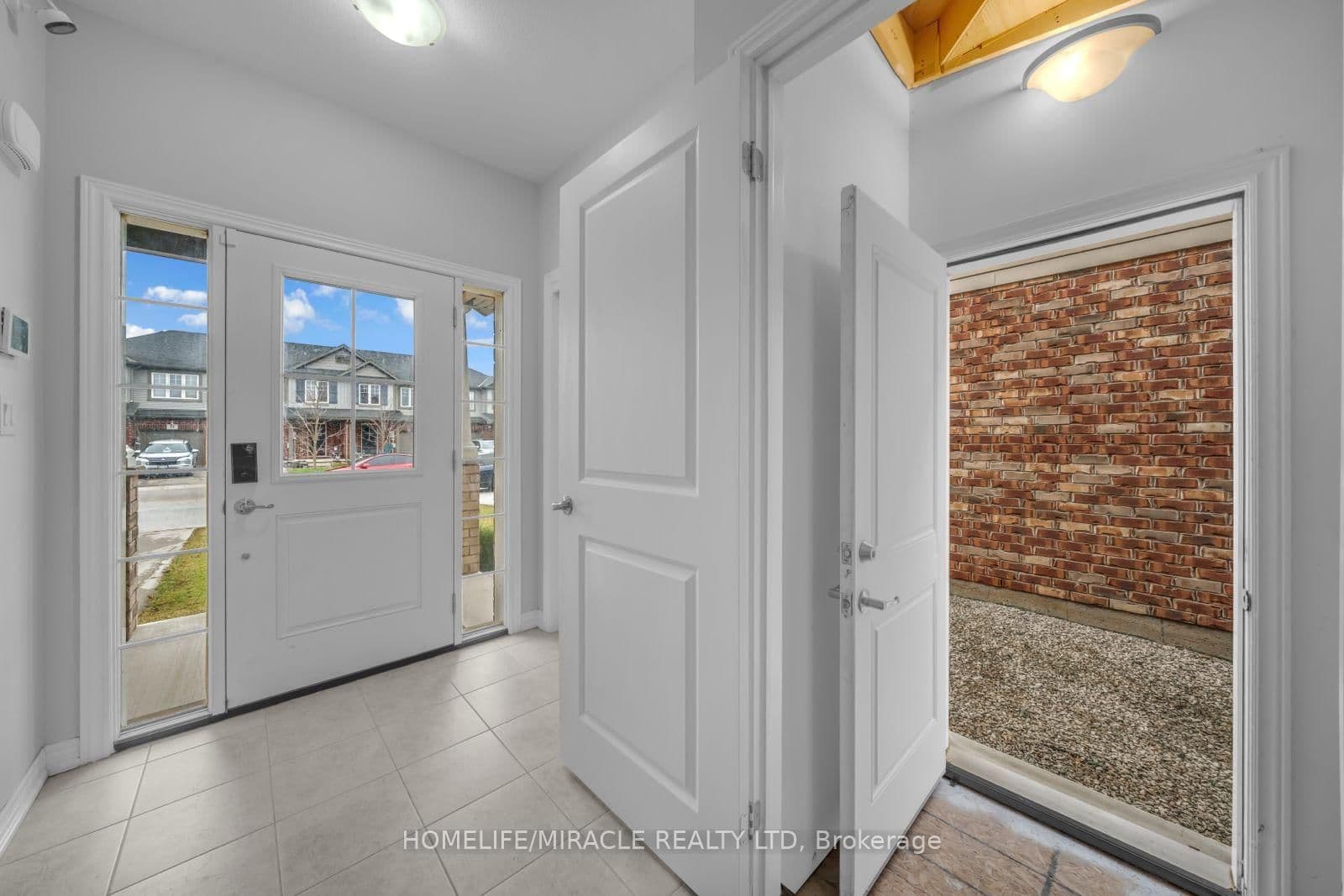 83 Monarch Street thumbnail 3