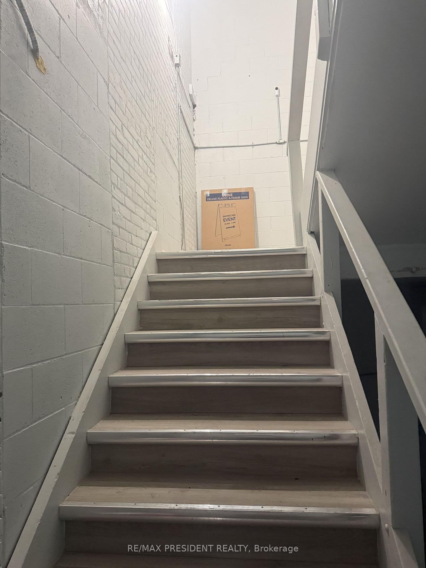 135 James Street N, Unit 3 thumbnail 12