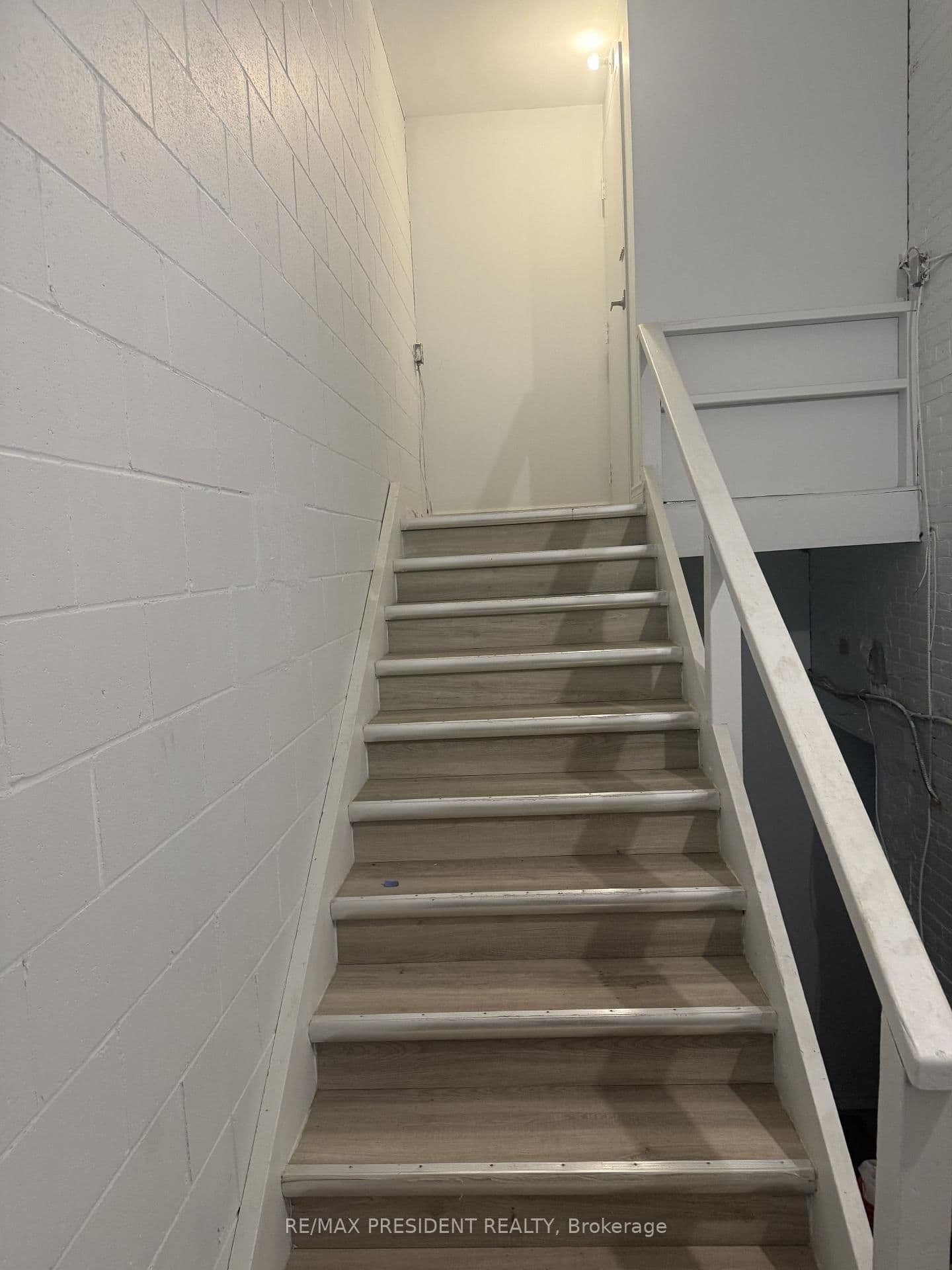 135 James Street N, Unit 3 thumbnail 13