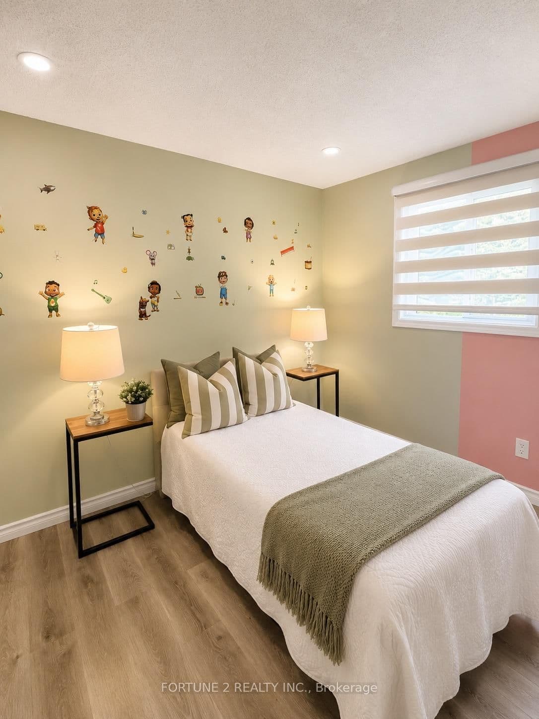 21 Roberts Crescent thumbnail 14