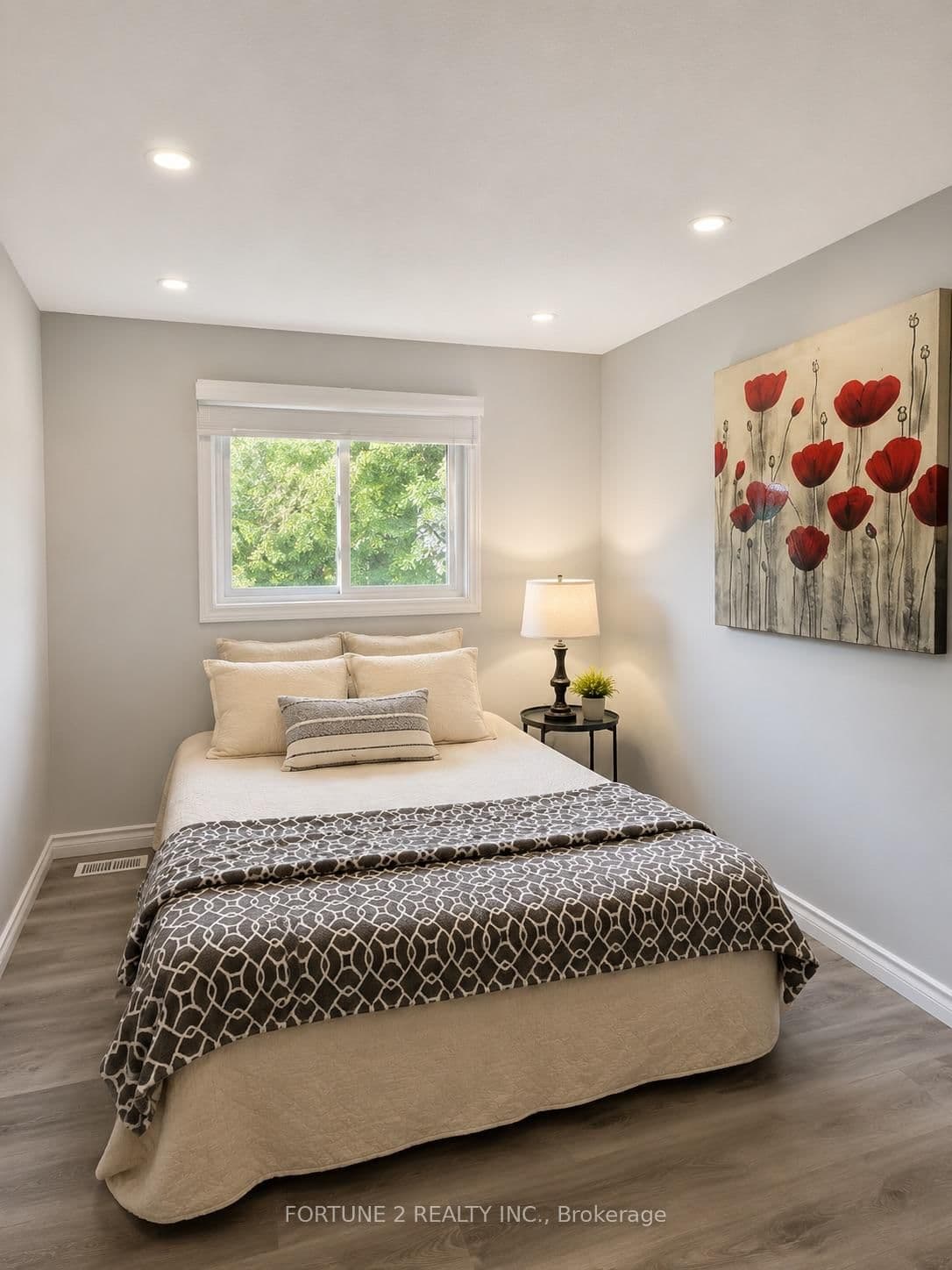 21 Roberts Crescent thumbnail 16