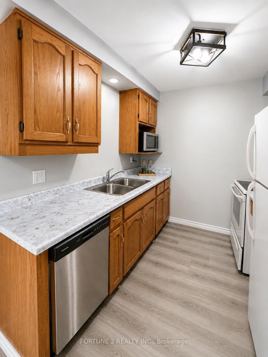 21 Roberts Crescent thumbnail 8