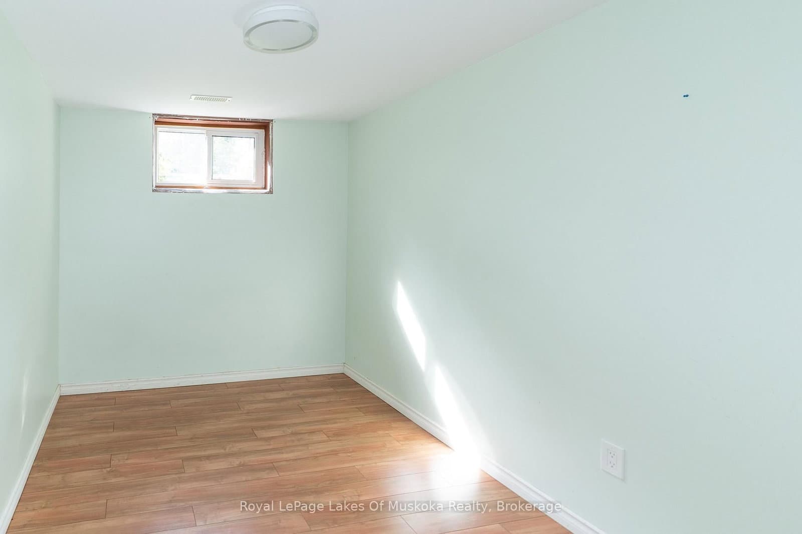 20 Sander Drive thumbnail 29