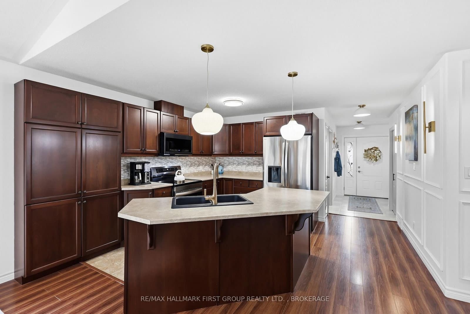 1286 Mazzolin Crescent thumbnail 9