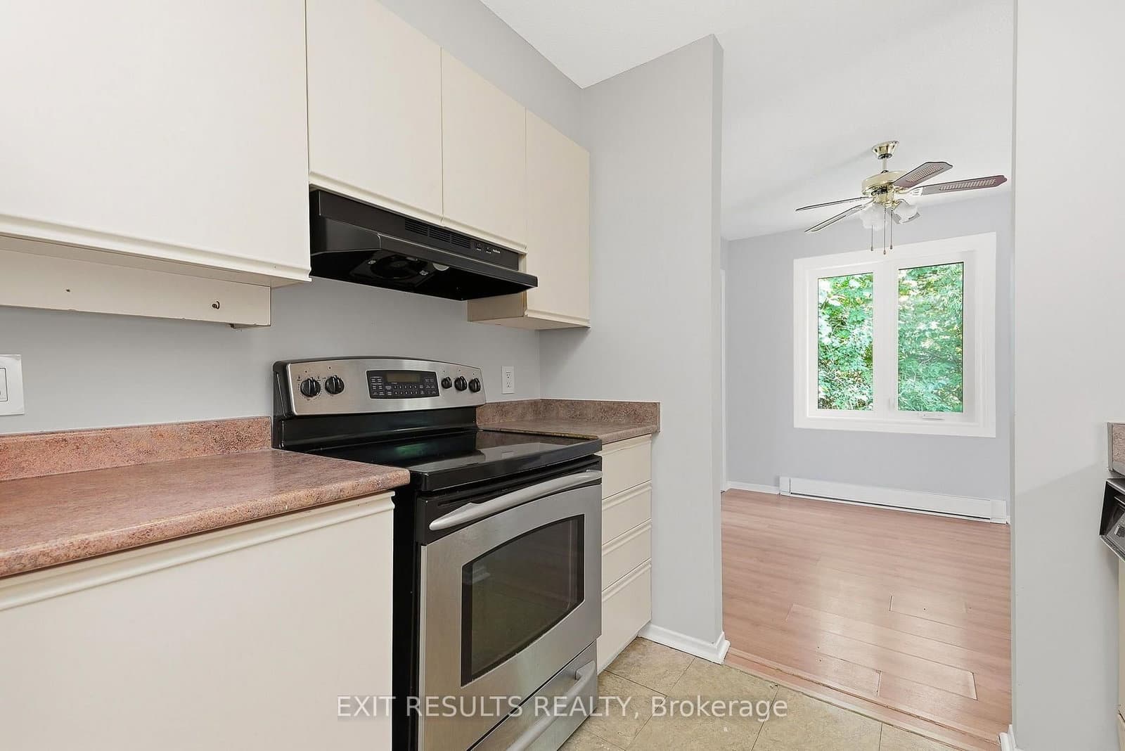 1035 - J Cummings Avenue, Unit 13 thumbnail 8