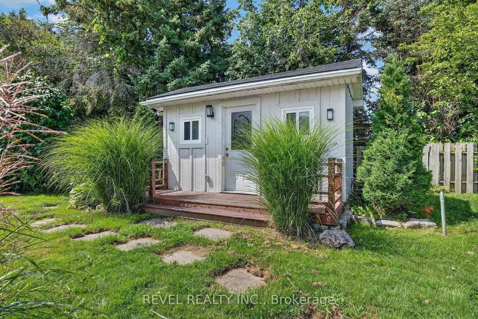 1036 Shellard Side Road thumbnail 45