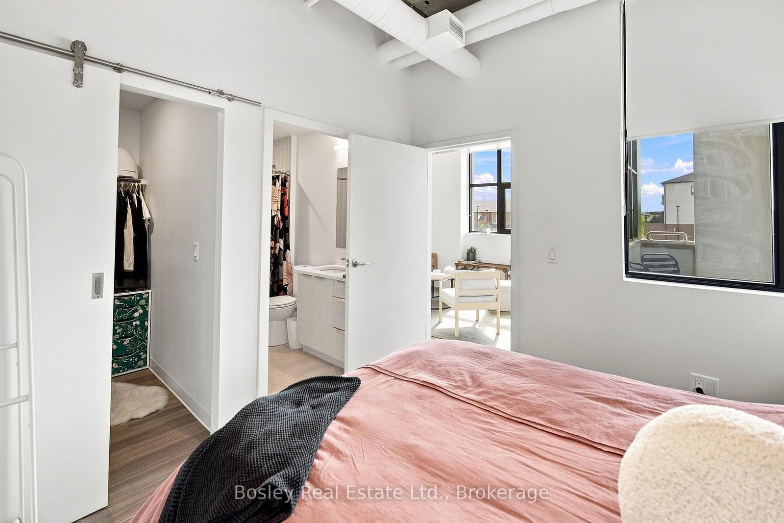 120 Huron Street, Unit 206 thumbnail 18