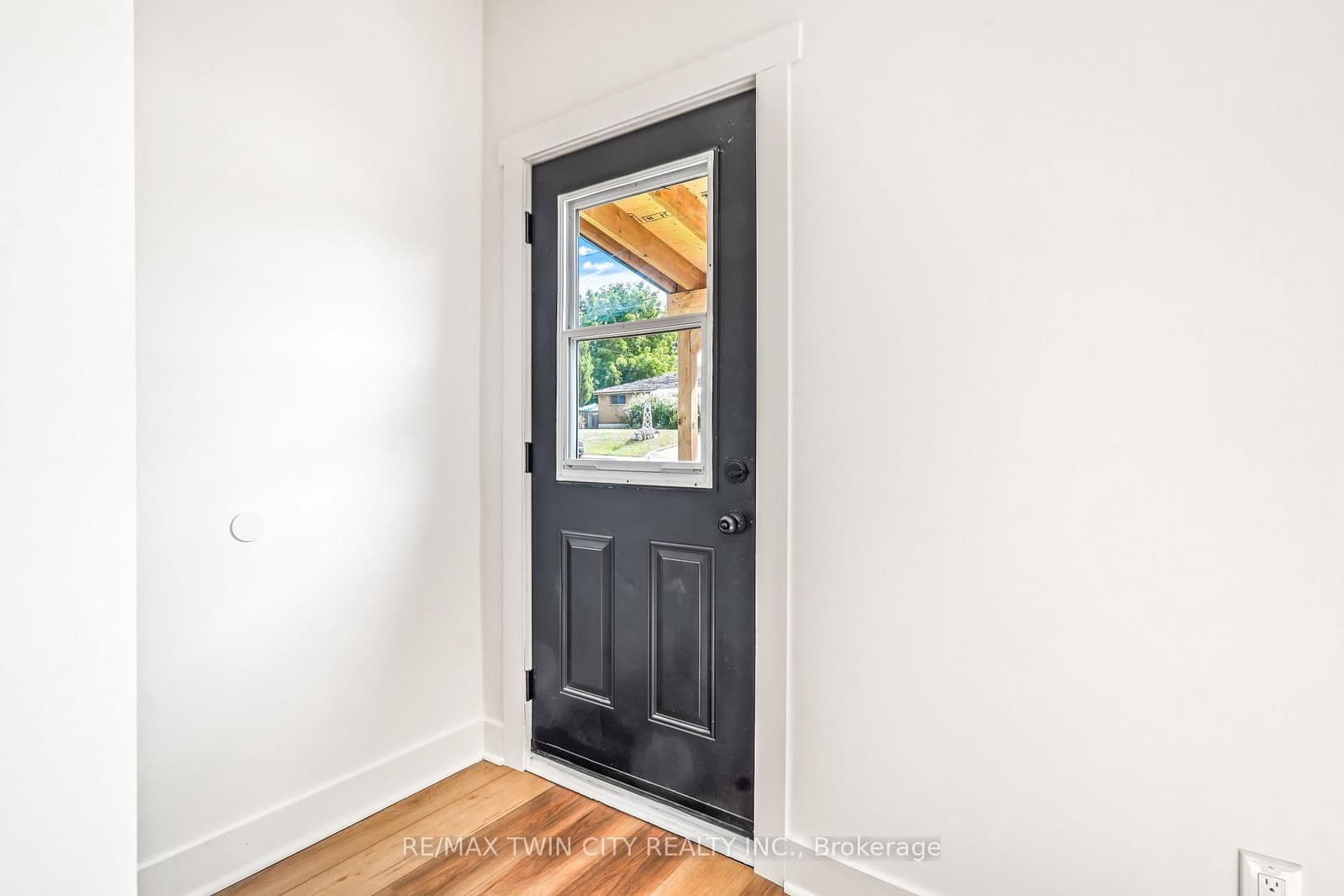 150 Stanley Street thumbnail 7