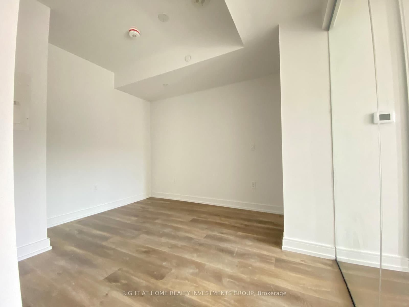 1 Jarvis Street, Unit 903 thumbnail 5