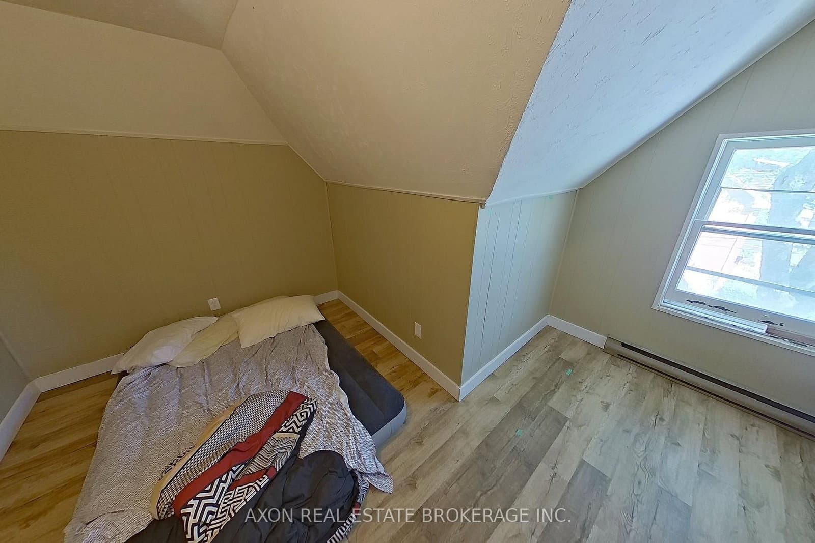408 Albert Street thumbnail 24