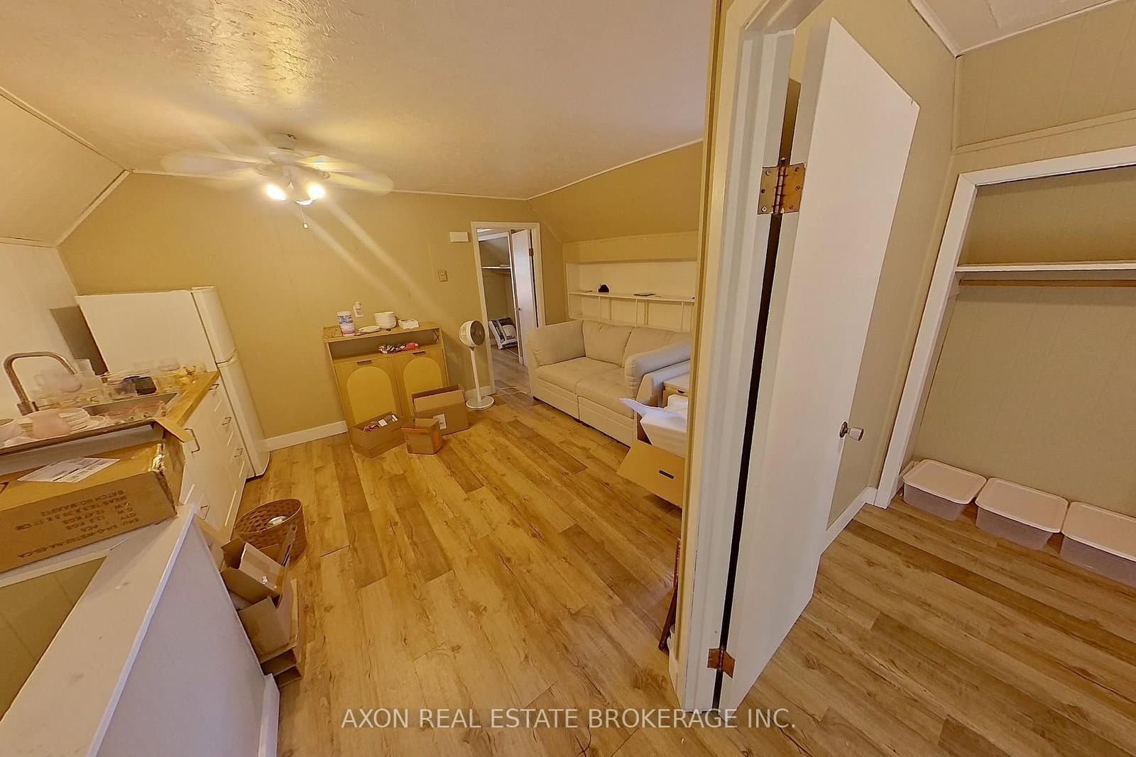 408 Albert Street thumbnail 21