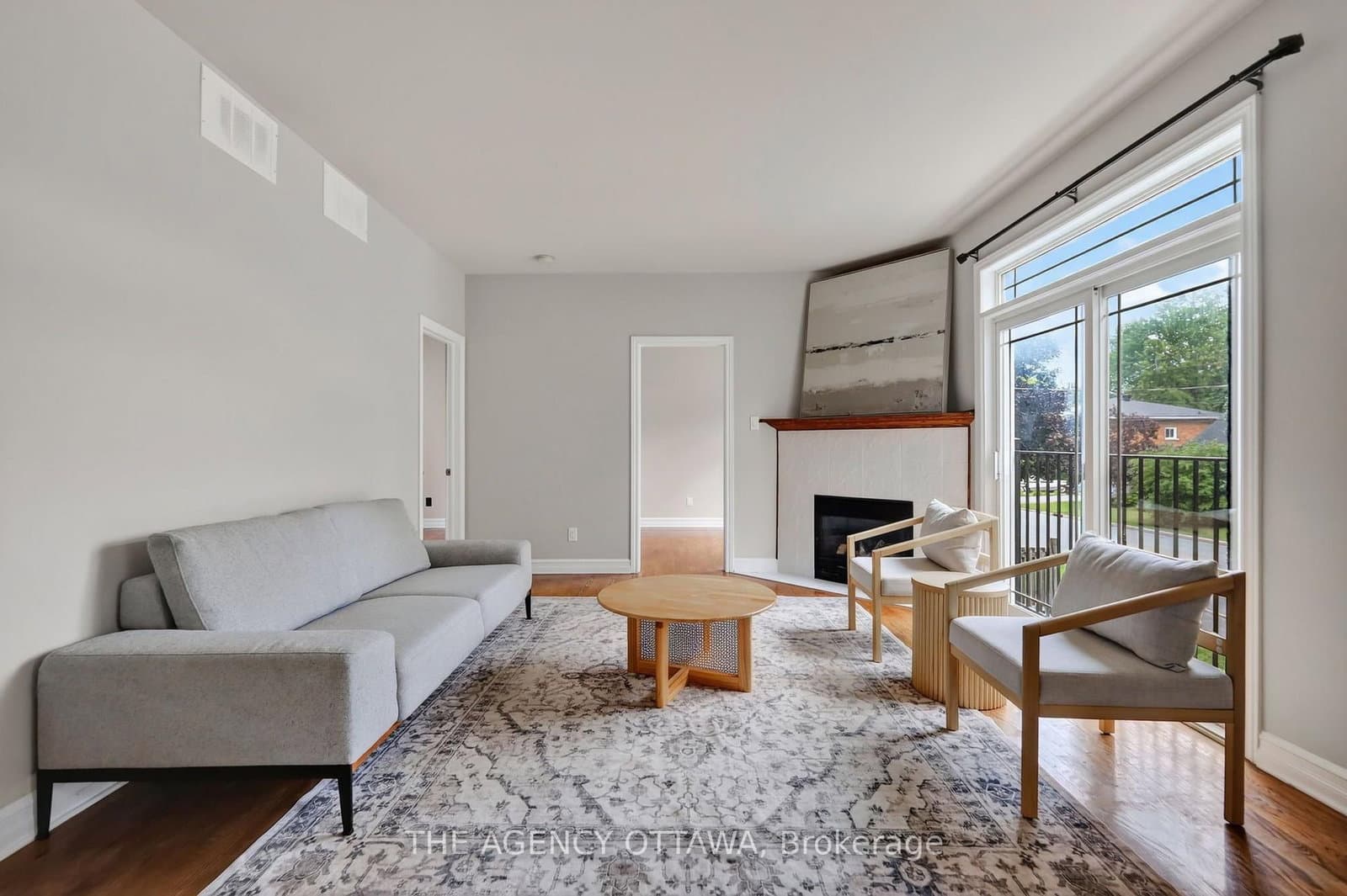 711 Churchill Avenue N, Unit 203 thumbnail 10
