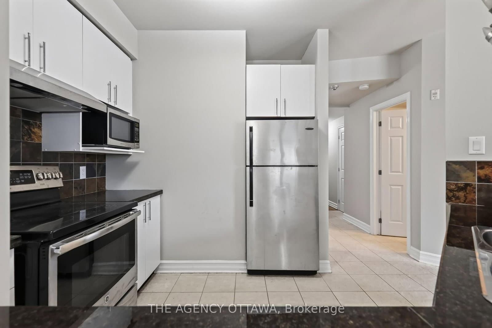 711 Churchill Avenue N, Unit 203 thumbnail 19