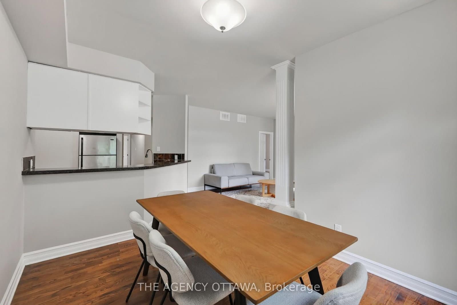 711 Churchill Avenue N, Unit 203 thumbnail 23
