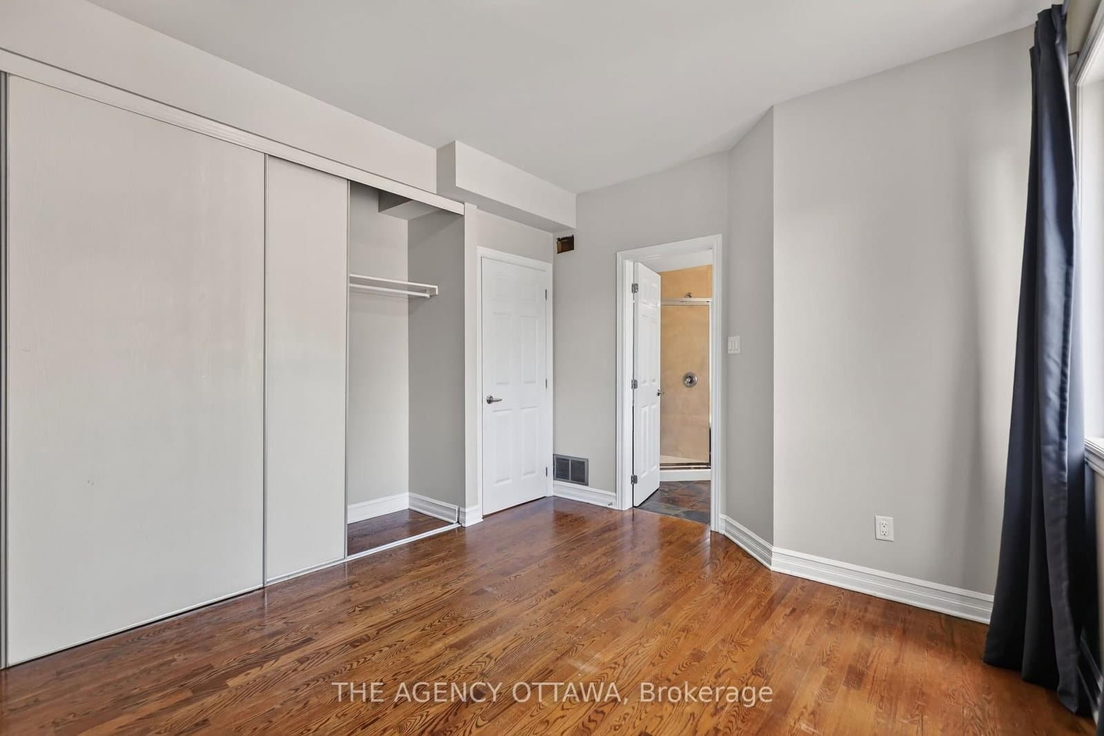 711 Churchill Avenue N, Unit 203 thumbnail 26
