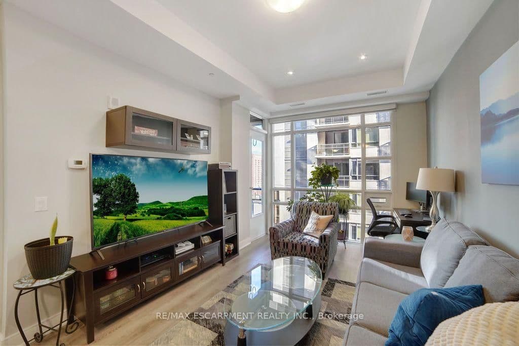 150 Main Street W, Unit 810 thumbnail 10