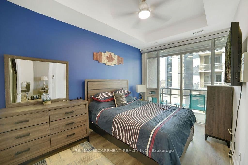 150 Main Street W, Unit 810 thumbnail 15