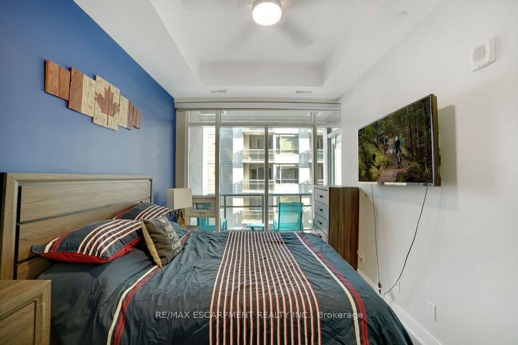 150 Main Street W, Unit 810 thumbnail 18