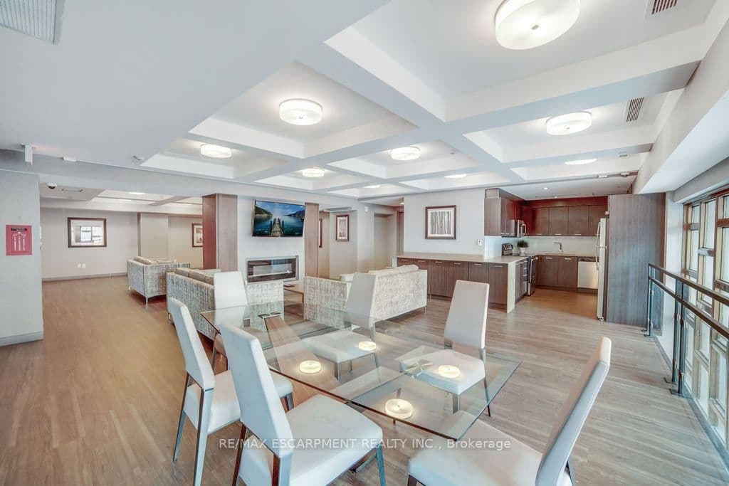 150 Main Street W, Unit 810 thumbnail 28