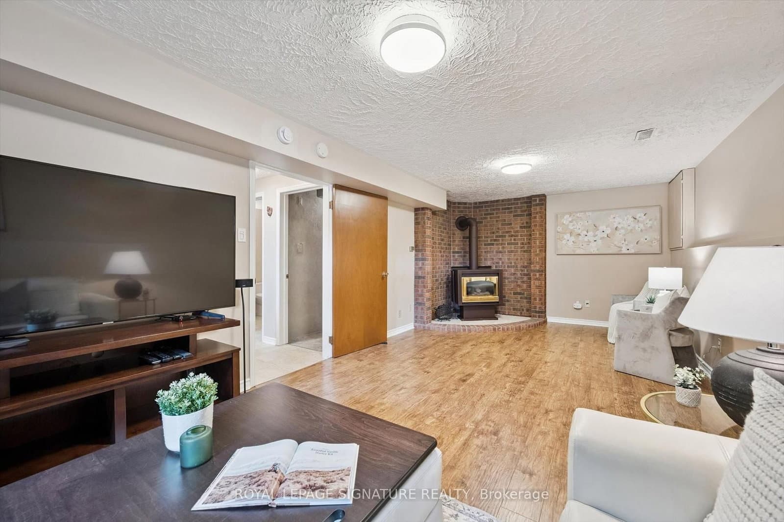 590 Fern Road thumbnail 26