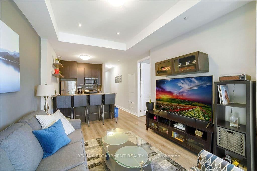 150 Main Street W, Unit 810 thumbnail 13
