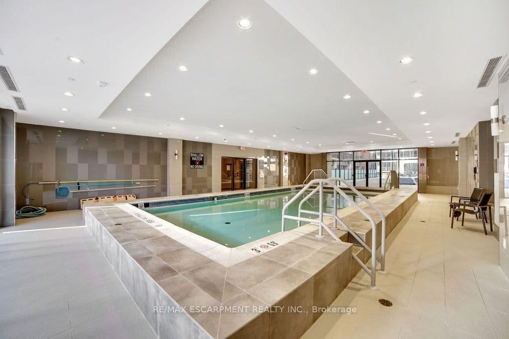 150 Main Street W, Unit 810 thumbnail 21