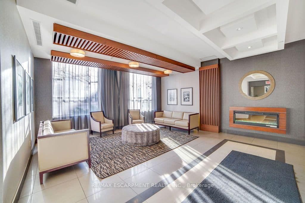 150 Main Street W, Unit 810 thumbnail 23