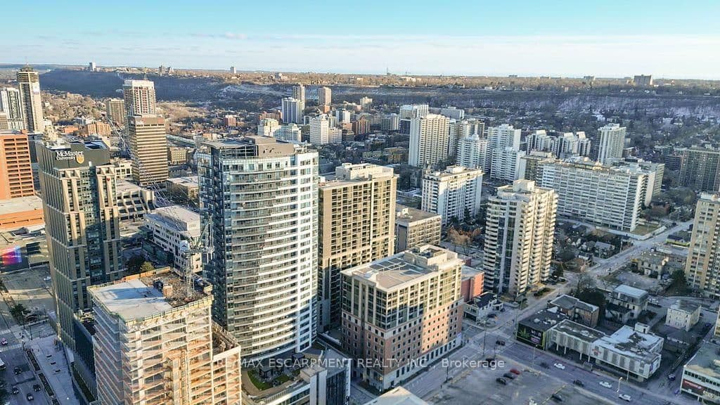150 Main Street W, Unit 810 thumbnail 33