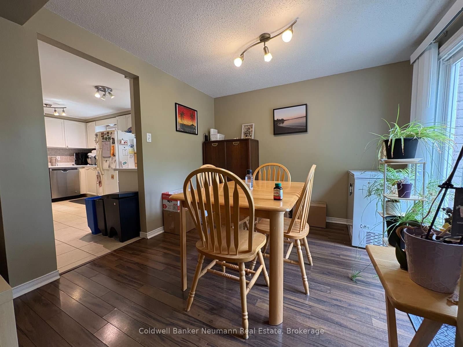 120 Moss Place, Unit UPPER thumbnail 4